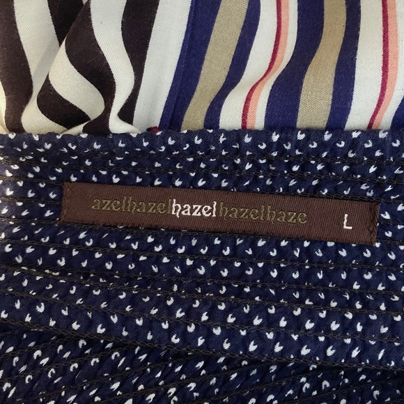 Hazel Blue and White Abstract Poncho - Picture 6 of 8